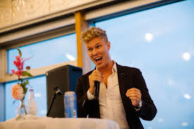 hire a master of ceremonies​